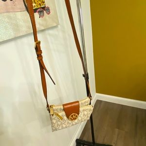 Michael Kors Crossbody